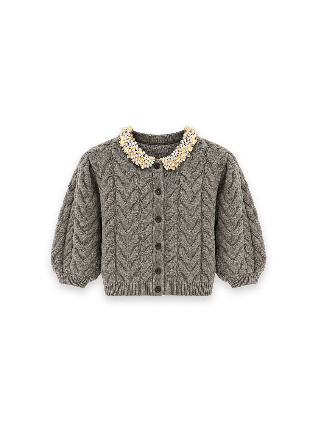 Olivia Strickjacke – Zopfstrick mit Schmuckperlenkragen