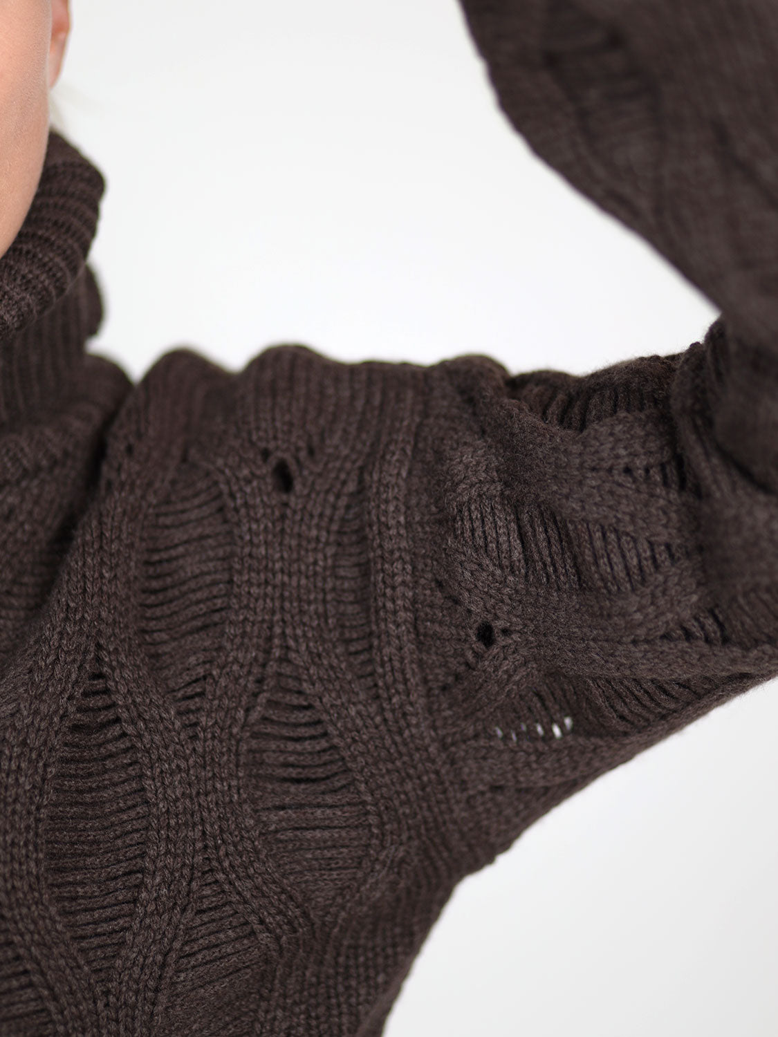 Lyla – Kurzer Rollkragenpullover im Grob-Strick