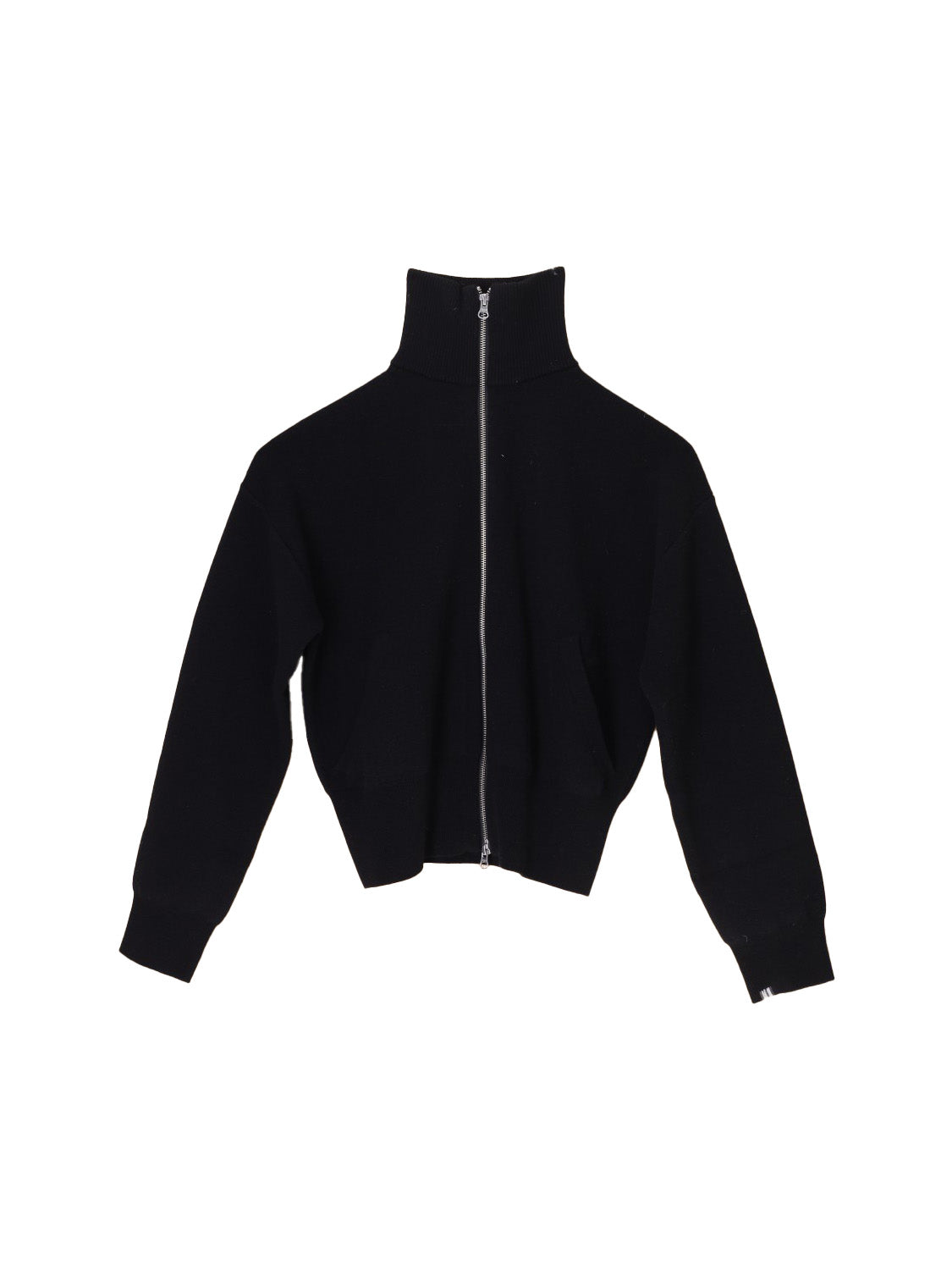 Die Extreme Cashmere N°385 xtra Cute - Zip Strickjacke ist ein schwarzer, langärmeliger, hochgeschlossener Pullover mit Reißverschluss und Rippbündchen, der flach auf weißem Grund liegt.