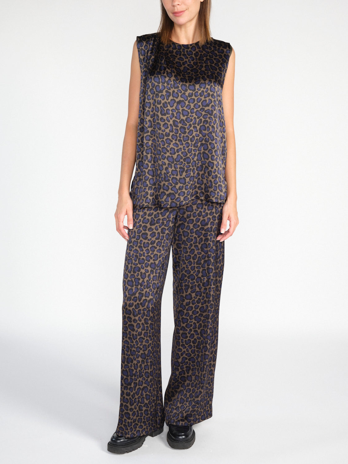 Top aus Viskose mit Animal Print