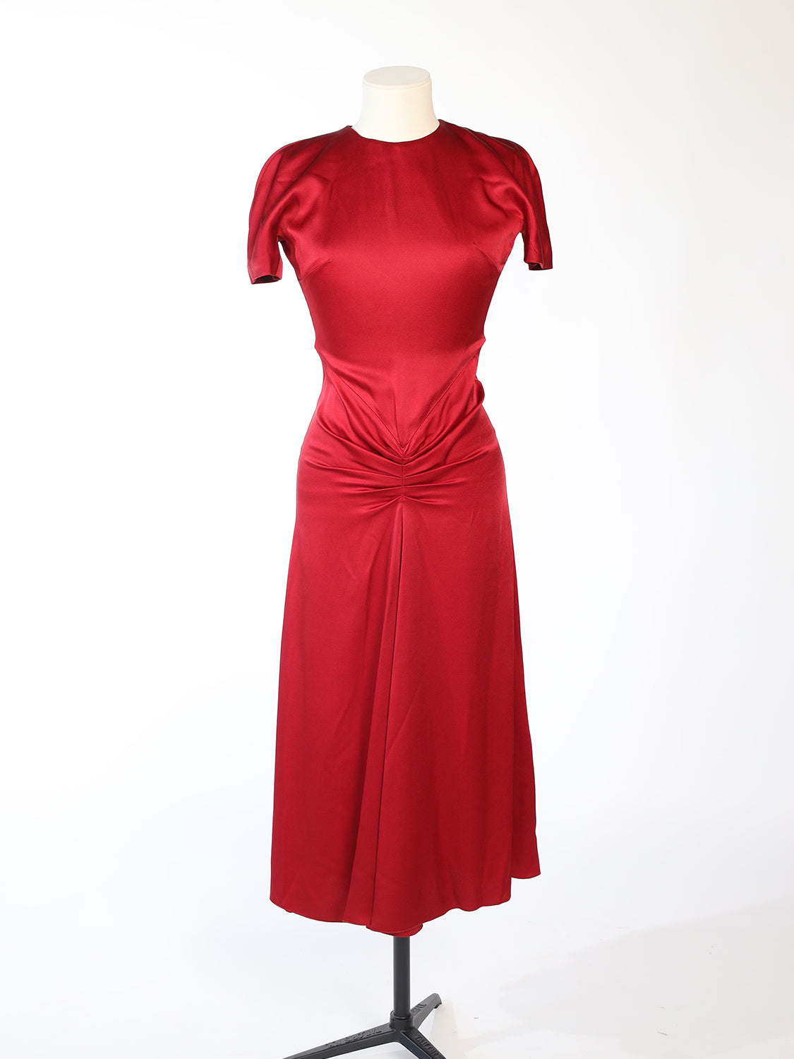 Gathered Detail – Maxikleid mit dekorativer Raffung