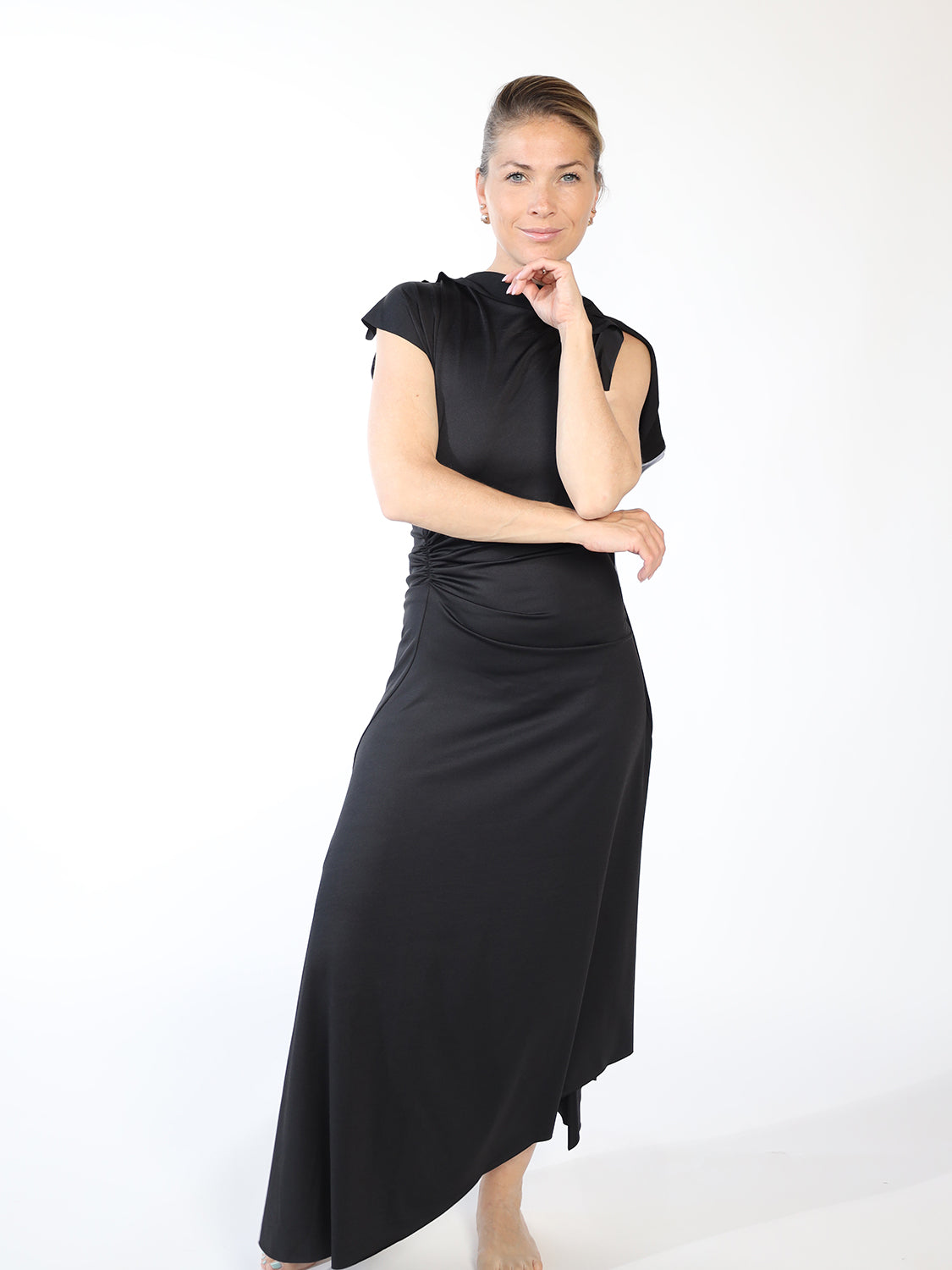 Drape Sleeve Midi Dress – Kleid mit raffiniertem Faltenwurf