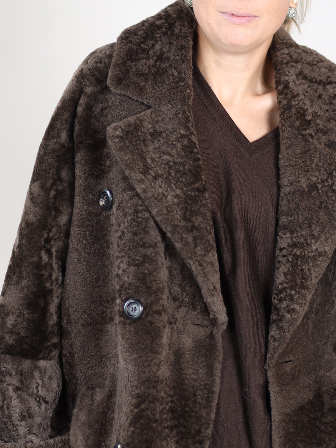 Light Astrakhan – Langer wendbarer Mantel mit Bindegürtel