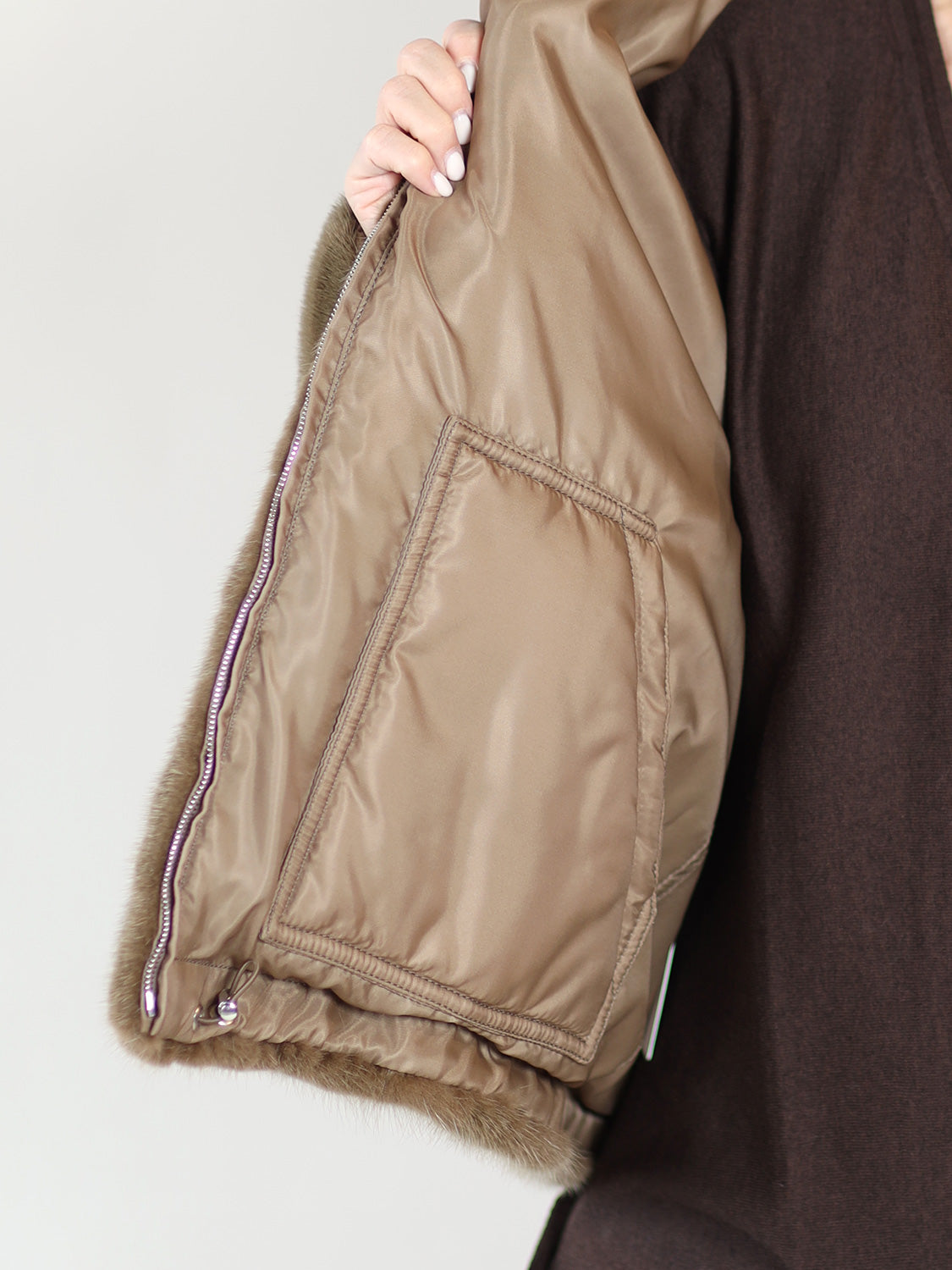 Mink and Nylon – Wendbare Nerzfell-Jacke