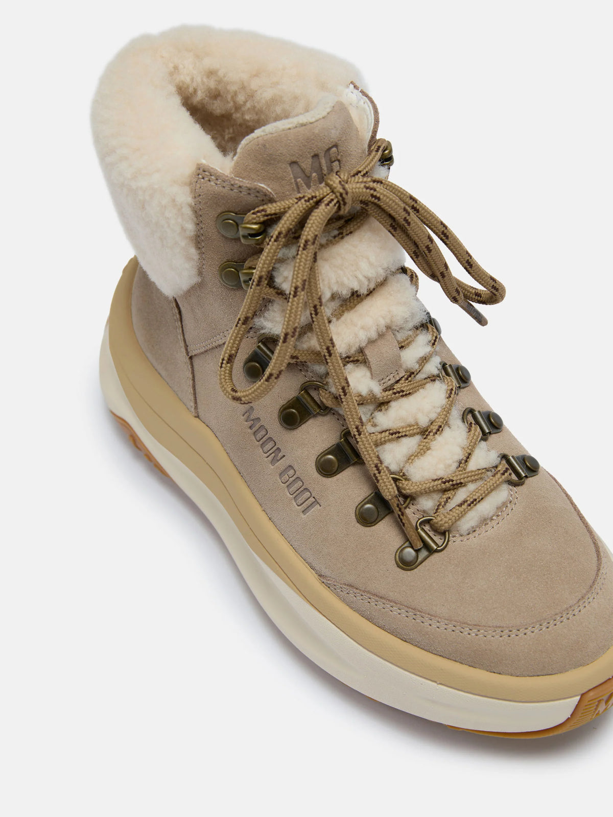 MOON247 Sneaker mit markanter Plateausohle