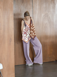 Wide Leg Hose mit softer Cordstruktur und moderner Silhouette