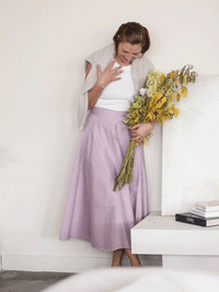 Midirock mit fließender A Linie und zartem Saumdetail