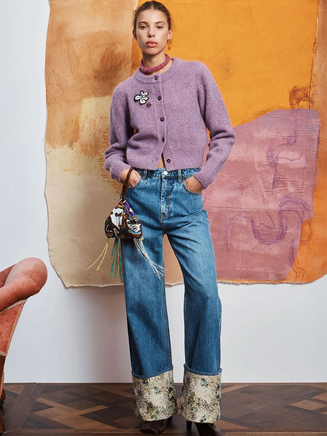 Reggie Cropped Strickjacke – mit dekorativer Blumenapplikation