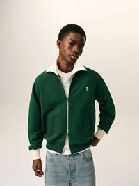 Quota Sweatshirt Jacke – Kontrastkragen mit dezentes Herz-Detail