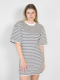 Mona – Minikleid mit Ringelmuster