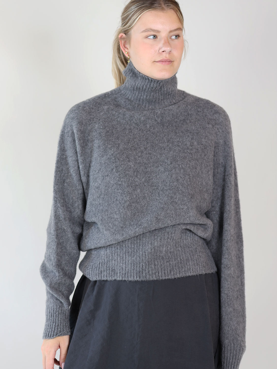 Rollkragenpullover aus Cashmere-Mischung 