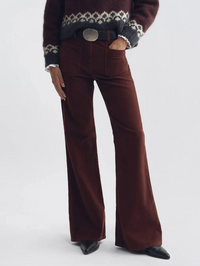 Florence Hose – gerader Schnitt mit markanten aufgesetzten Taschen