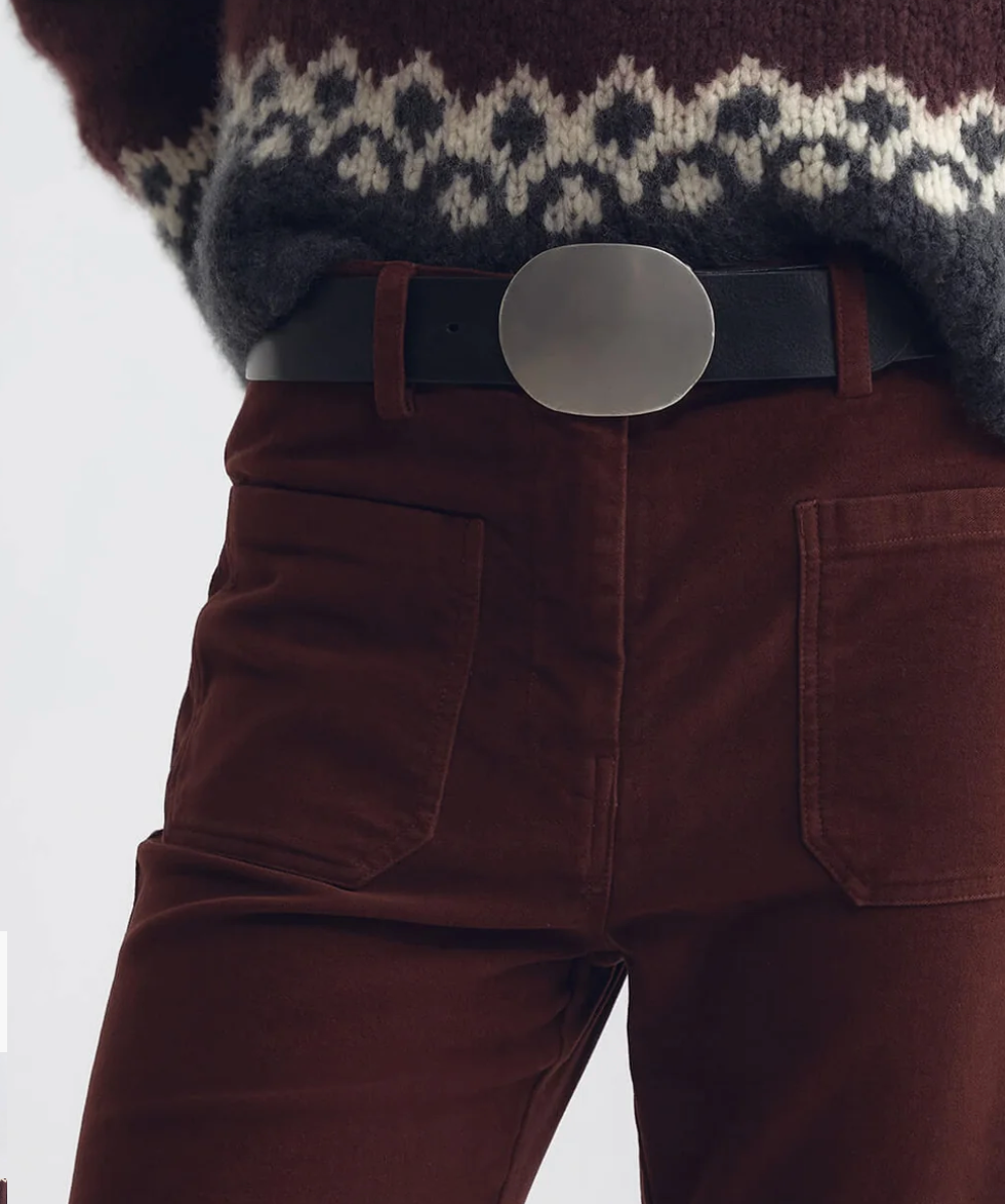Florence Hose – gerader Schnitt mit markanten aufgesetzten Taschen