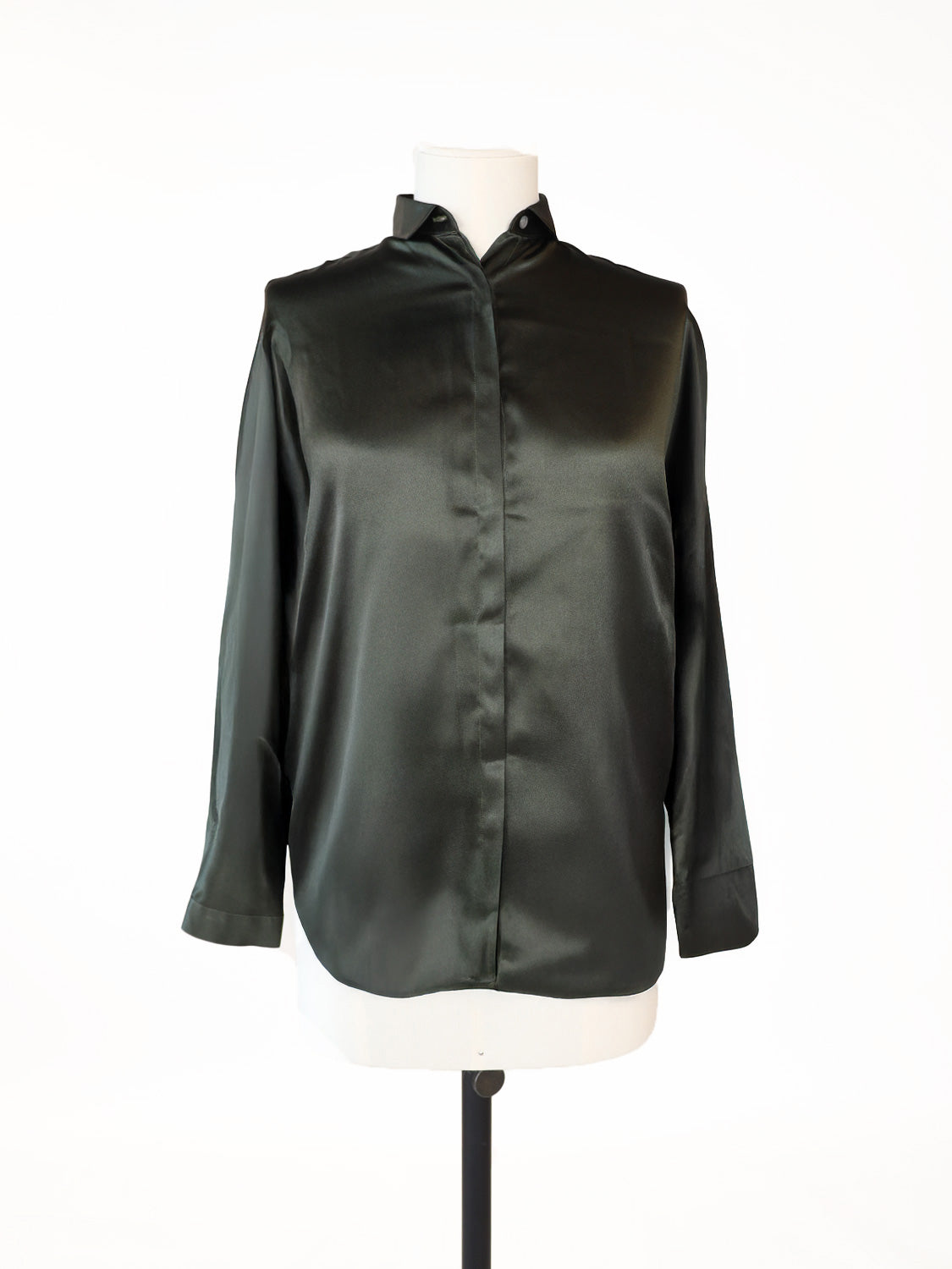 Bluse aus glänzender Seide