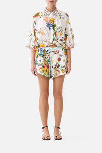 Shorts mit sommerlichem Allover-Print