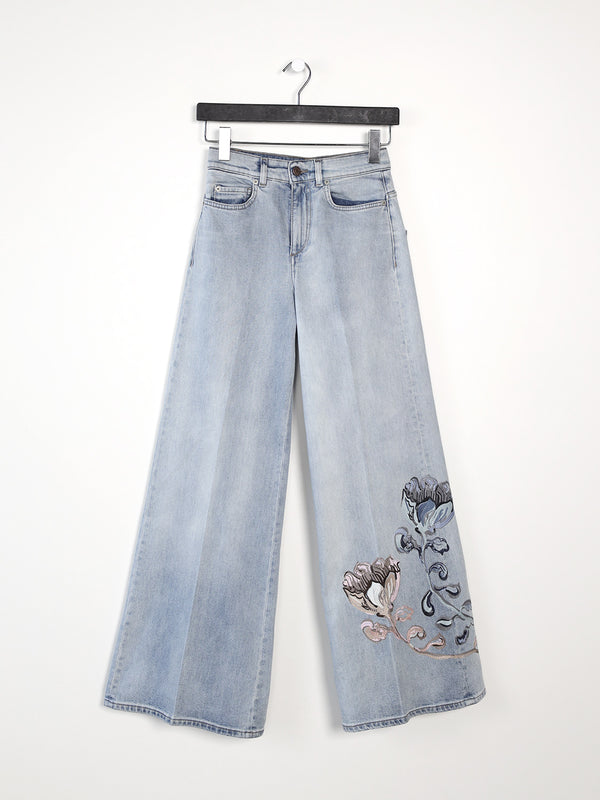Denim Love - Jeans mit floraler Stickerei
