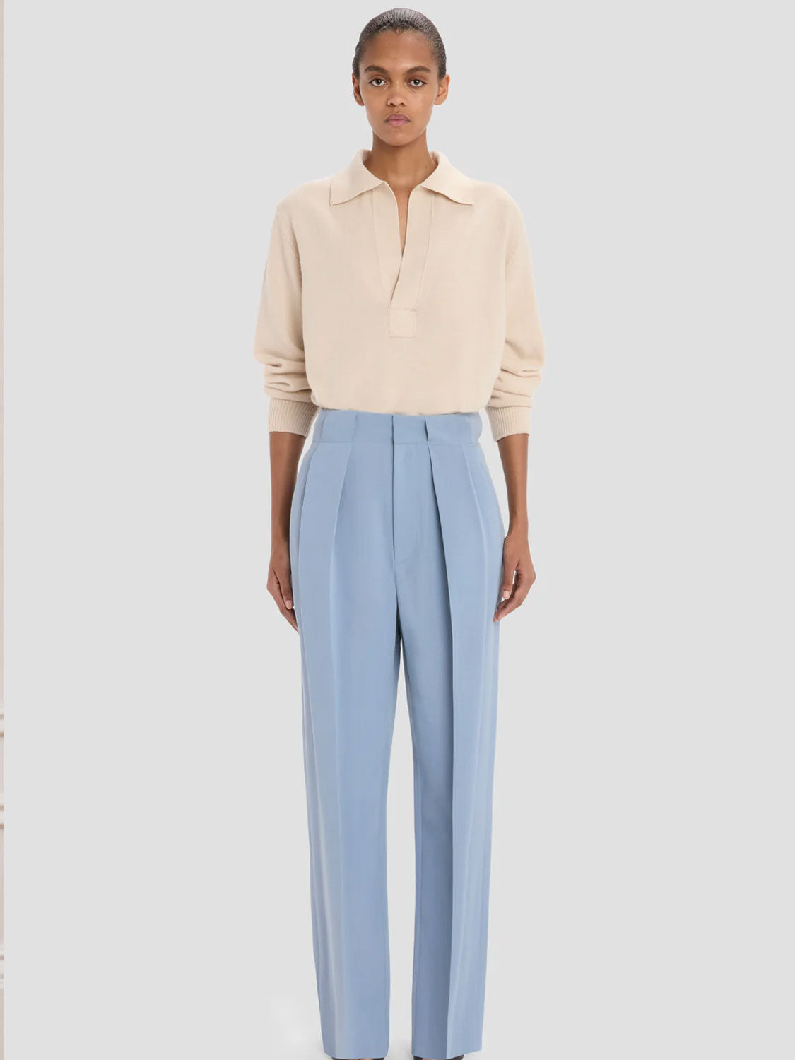 Fluid Hose – Modern Silhouette