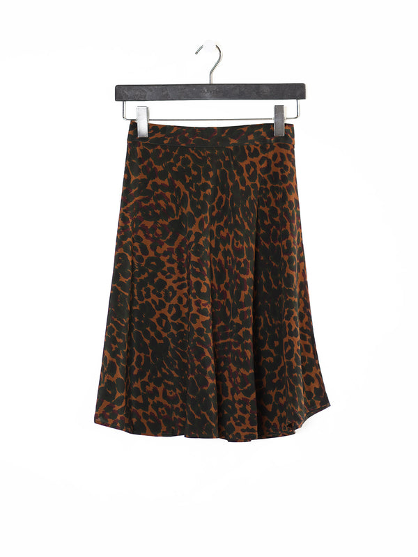 Kurzer Faltenrock mit Leoparden Muster