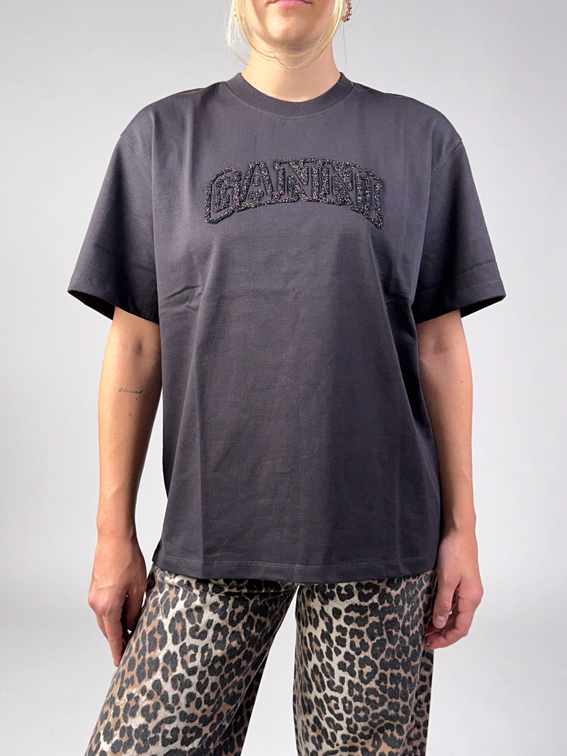 Heavy Cotton T-Shirt mit Glitzer Branding