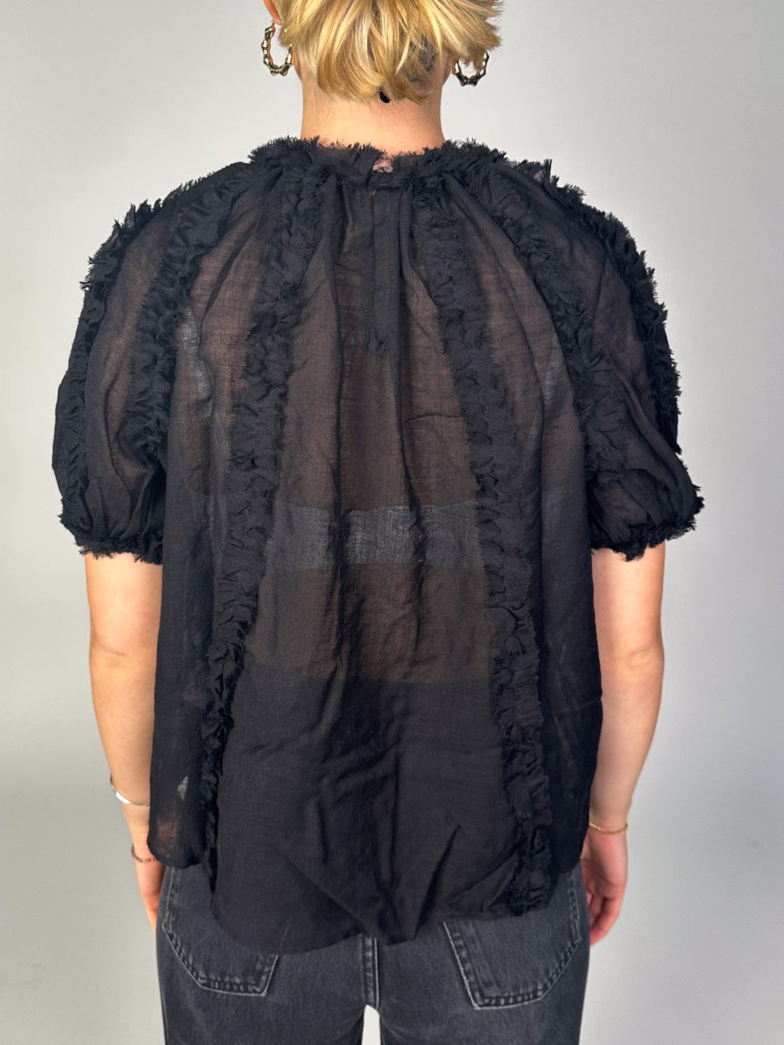 Gracelle – Langarm Bluse mit Rüschen Details