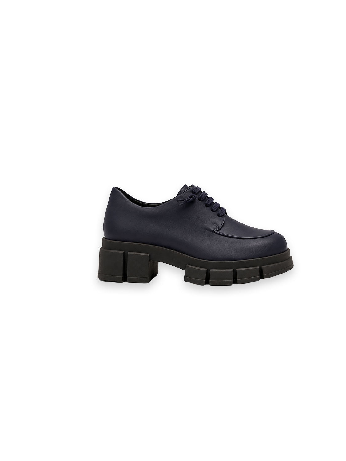 Schuh mit hoher Profilsohle