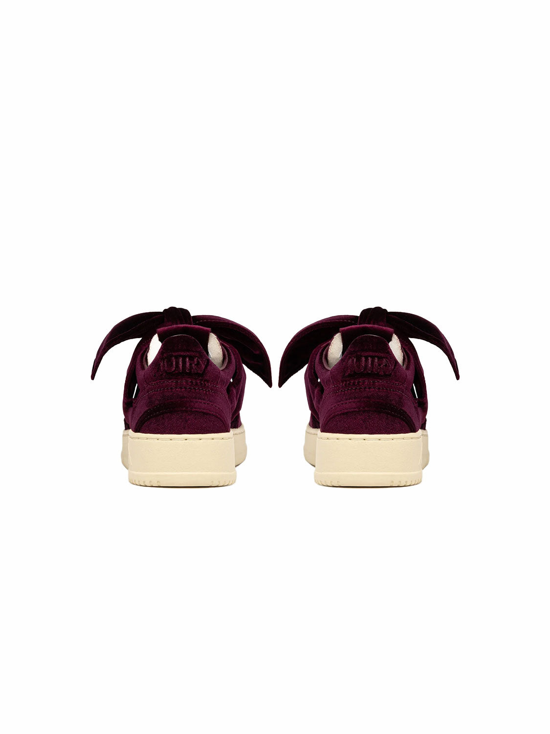 Medalist Low Sneaker – Velvet