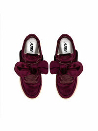 Medalist Low Sneaker – Velvet