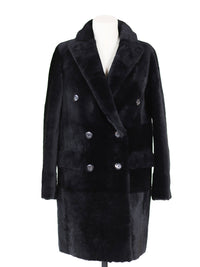 Light Astrakhan – Doppelreihiger Fellmantel