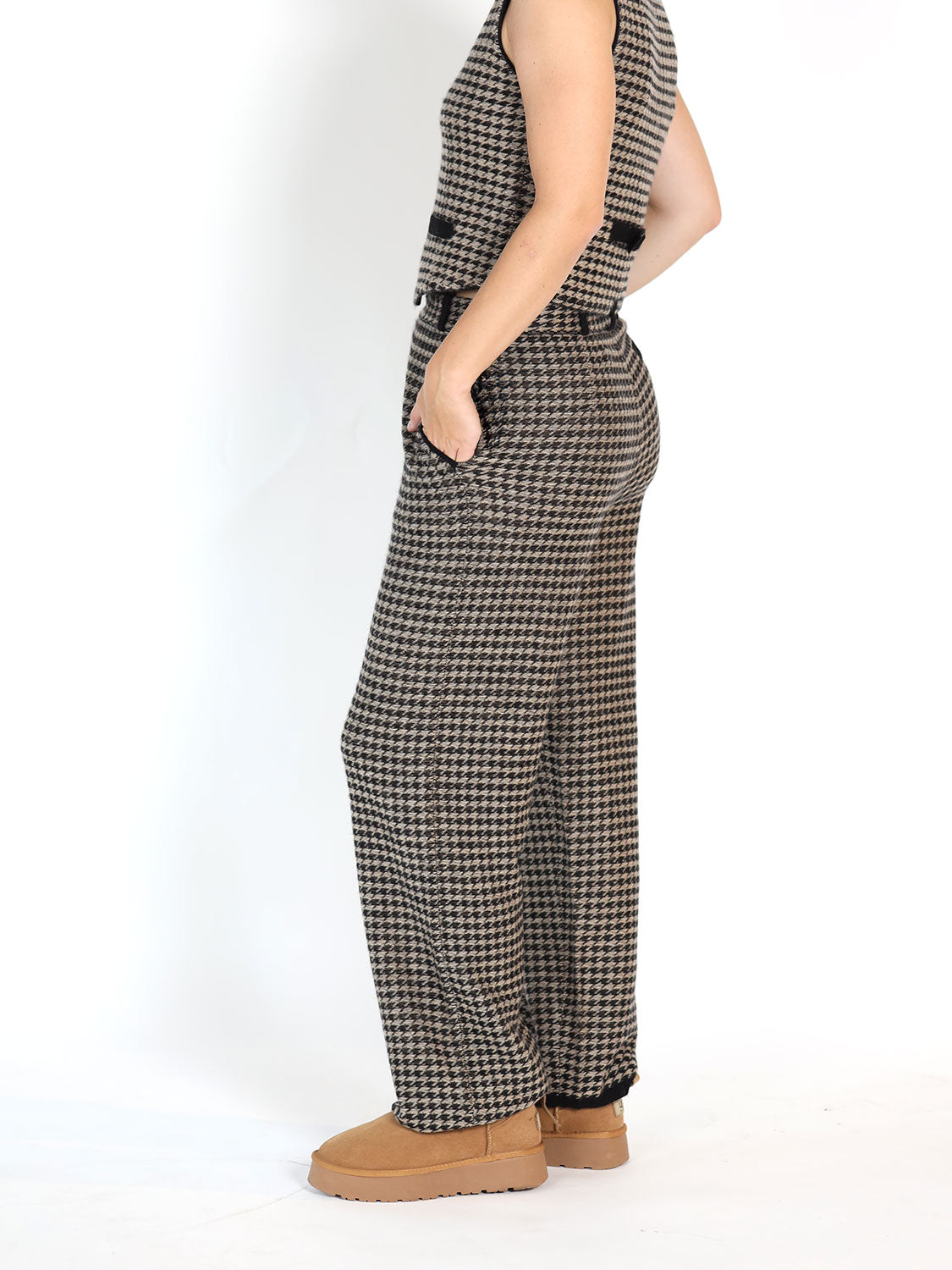 Hose aus Cashmere im Hahnentrittmuster