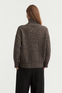 Malvina Pullover – Markanter Rollkragen