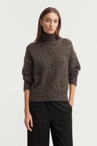 Malvina Pullover – Markanter Rollkragen