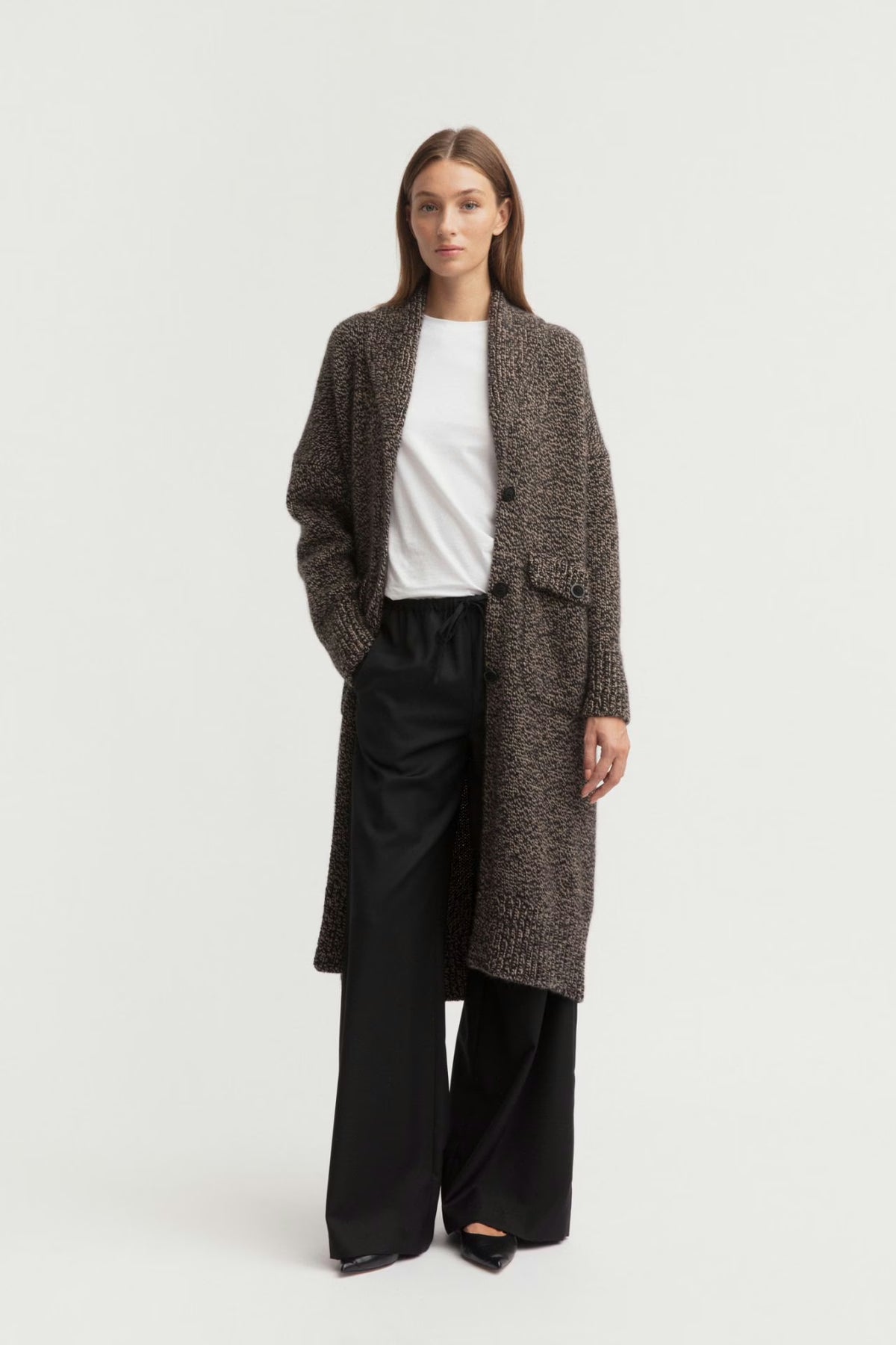 Maxi Strickjacke – Langer Schnitt + weicher Strick