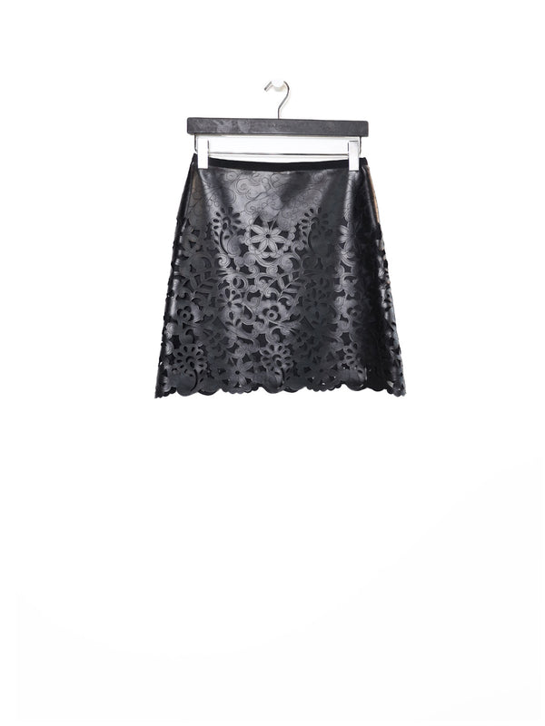 Minirock mit Lochmuster