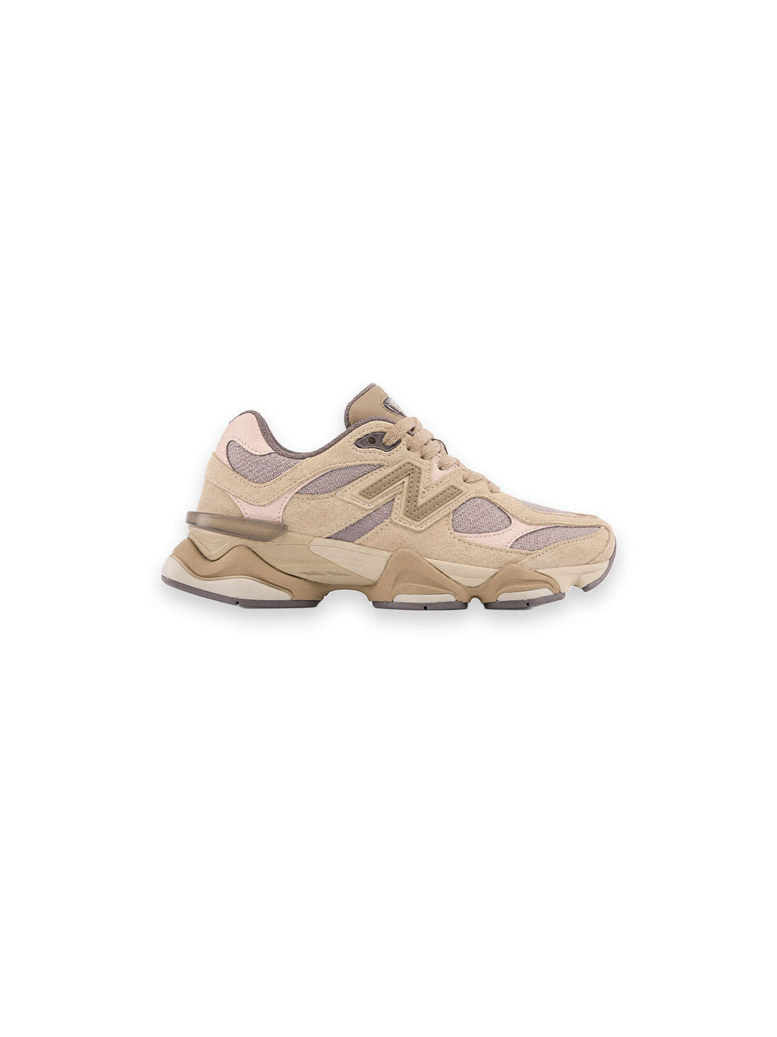 Sneaker mit hochwertigem Veloursleder und Mesh Details
