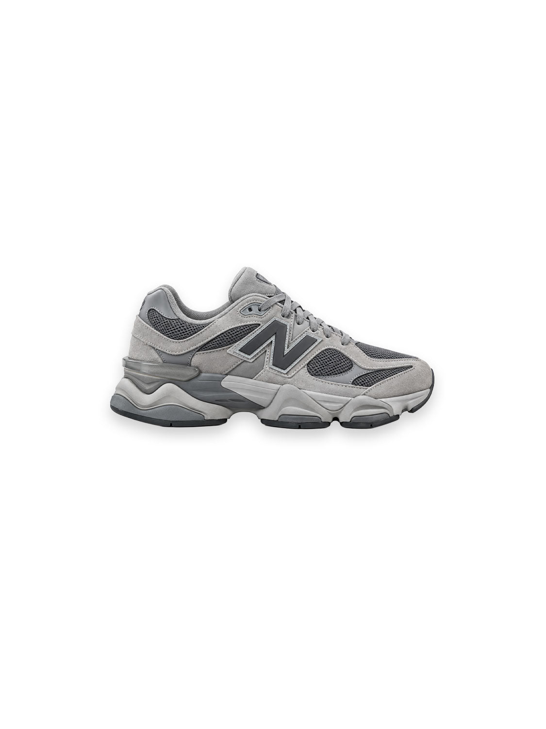 New Balance 983 Sneaker mit Mesh Einsätzen und markanter Sohle