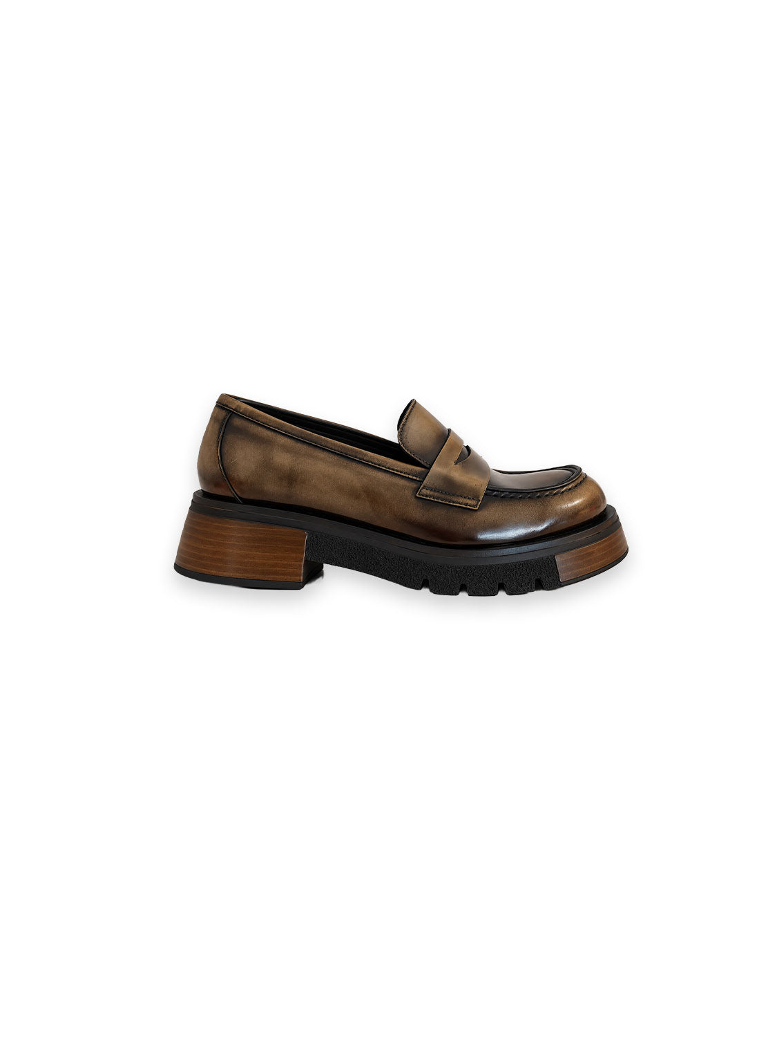 Mali Loafer – Glänzendes Leder mit markanter Profilsohle