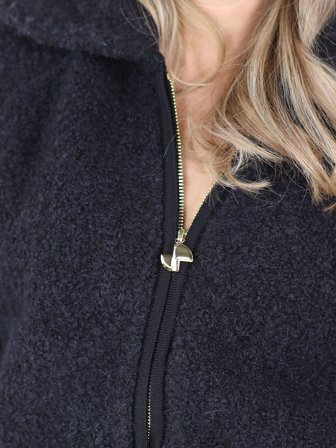 Boucle Zipped –Jacke in Bouclé-Optik