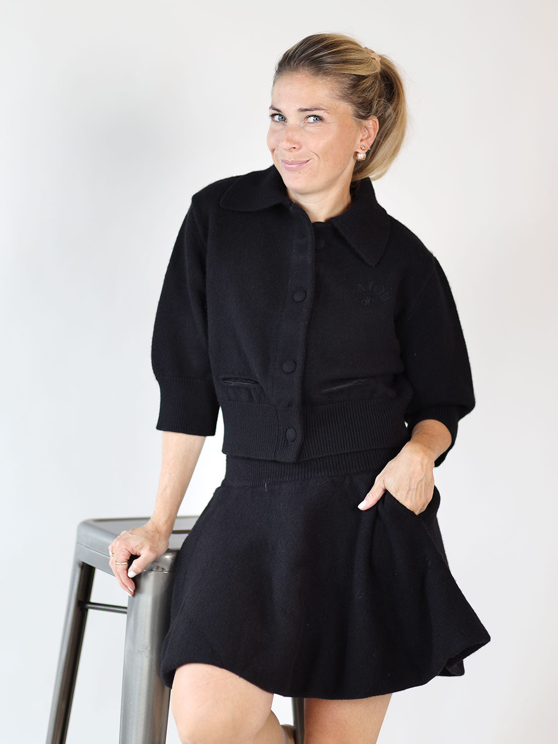 Kurze Strickjacke aus Merinowolle