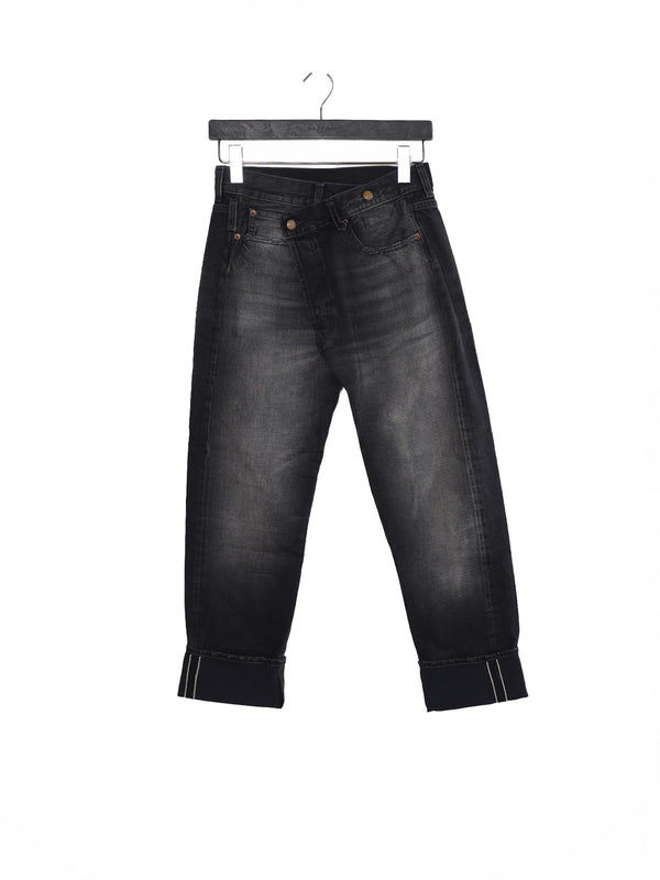 Cuffed – Umgeschlagene Jeans mit Crossover Bund