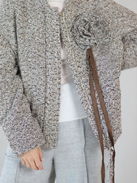 Brosche in Blütenform