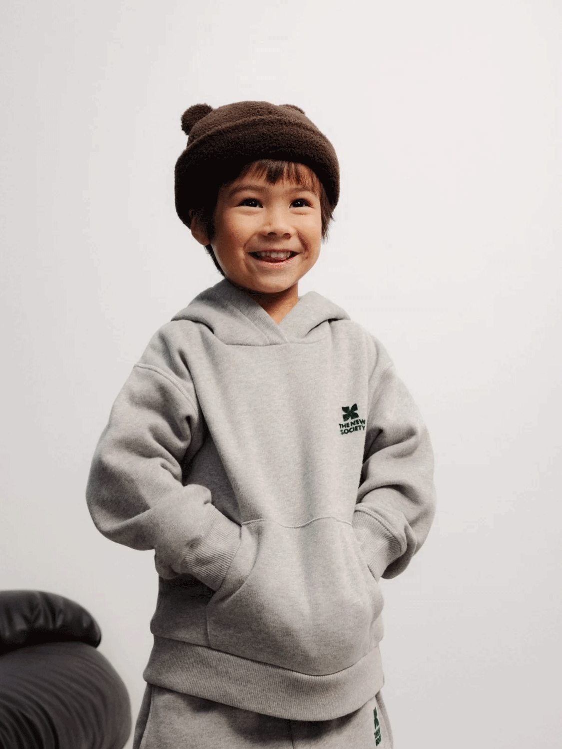 TNS Logo – Kinderhoodie aus Baumwolle
