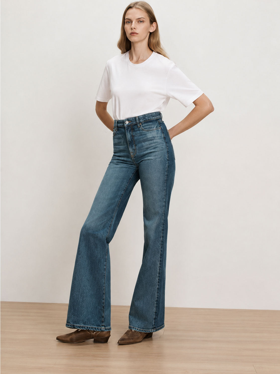 Crosbie Jeans – High-Waist Flared Fit
