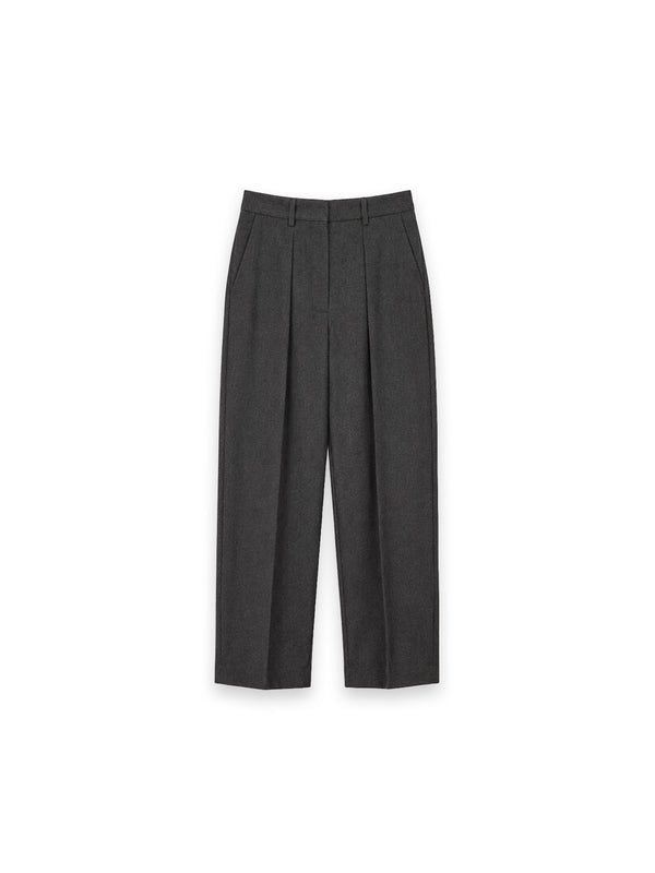 Cecila Hose – Zeitlose Eleganz mit modernem Tailoring