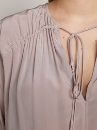 Gathered Tie – Seiden-Bluse