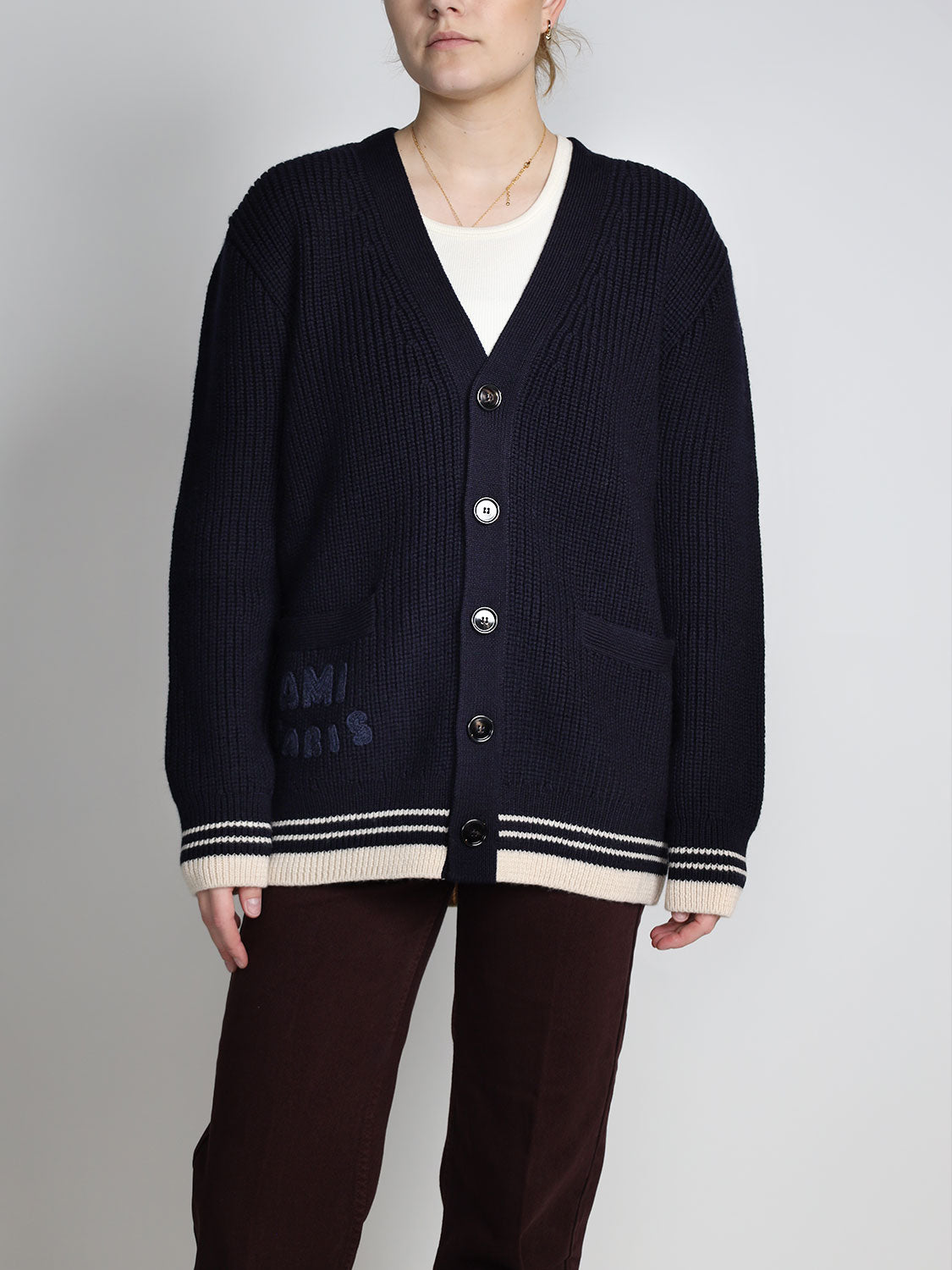 Gerippter Cardigan mit Logo-Details