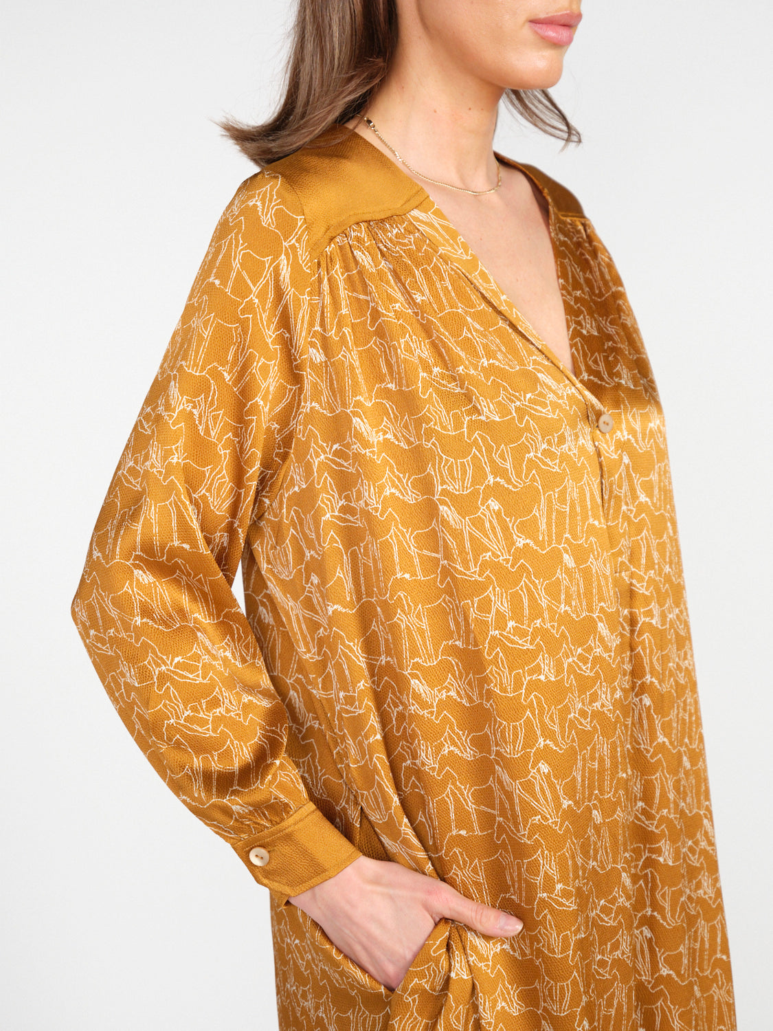 Calima – Kleid mit grafischen Pferden Print