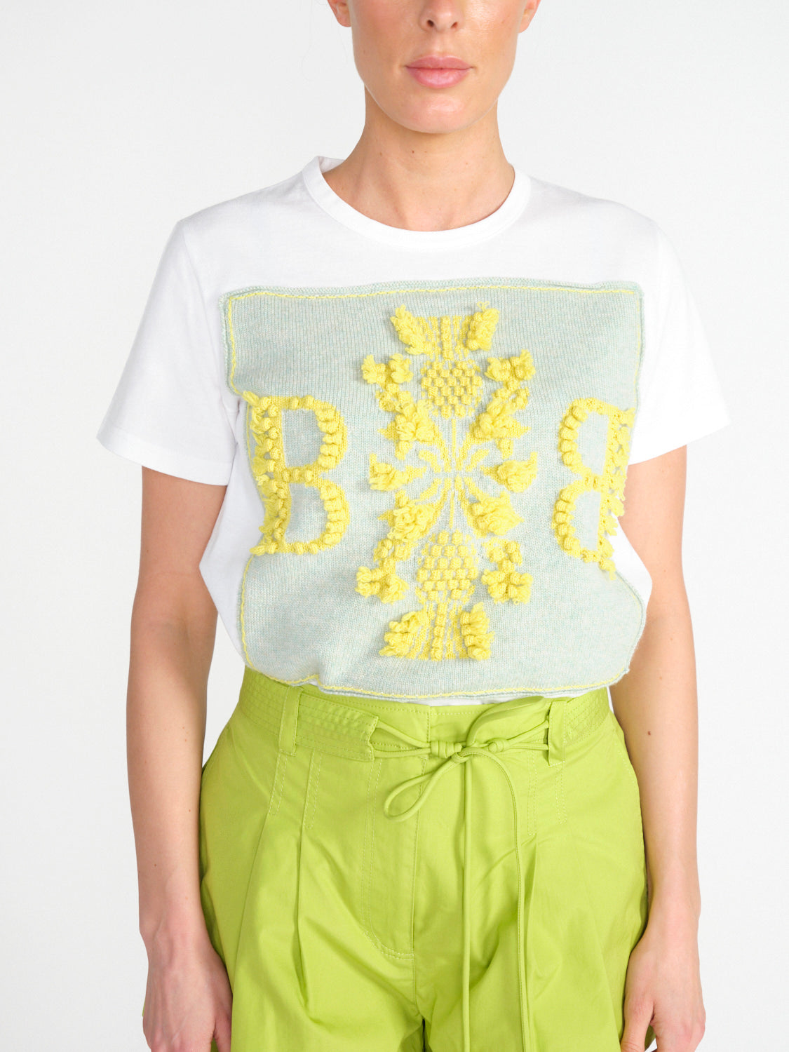 Thistle Logo Top – T-Shirt mit Kaschmir- Applikation