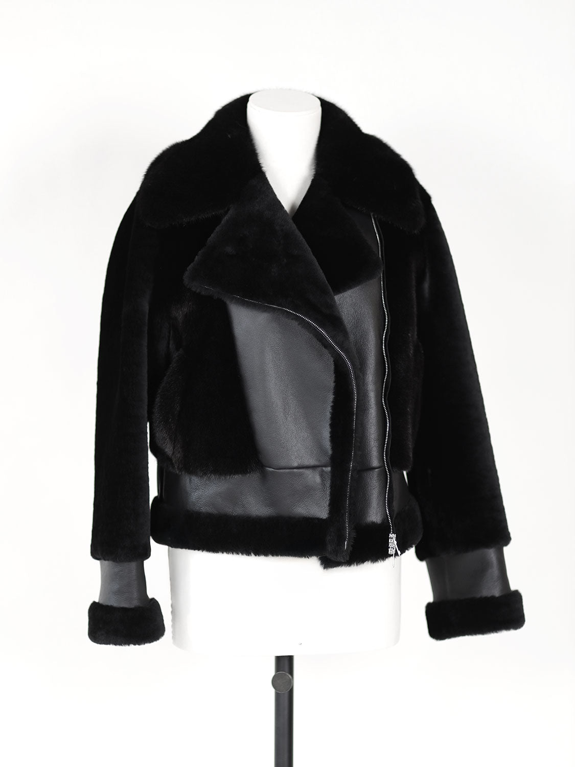 Straight – Bikerjacke aus Schafsfell