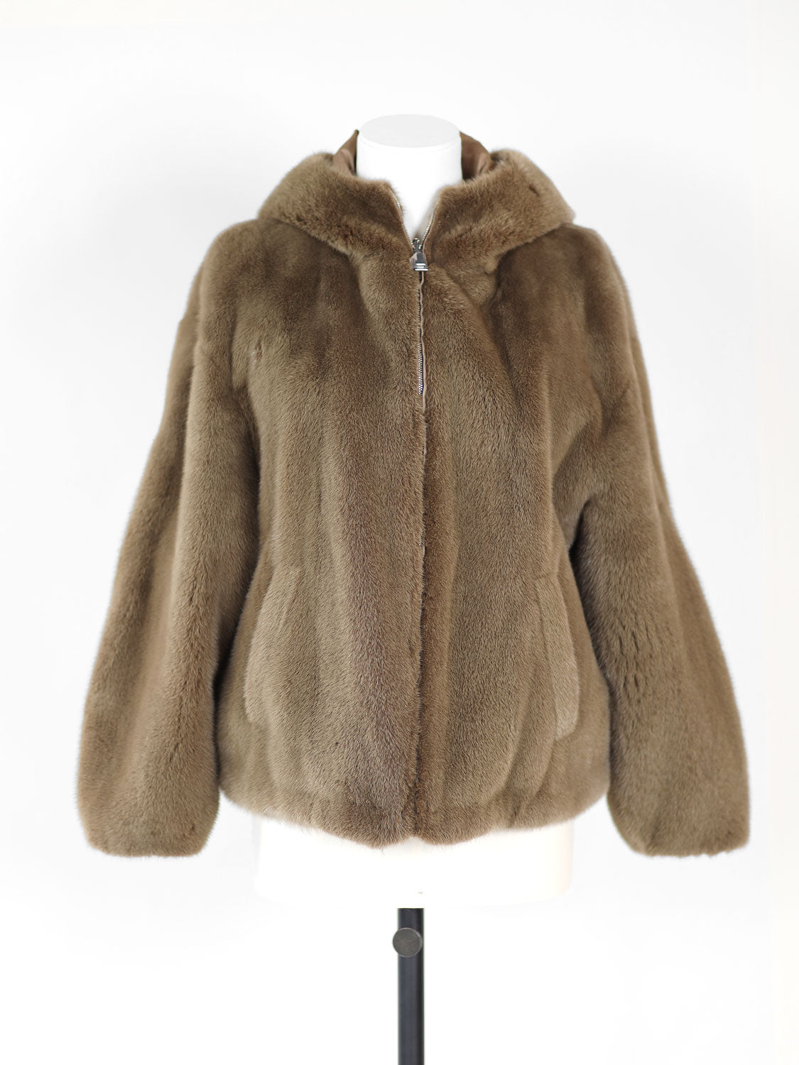 Mink and Nylon – Wendbare Nerzfell-Jacke