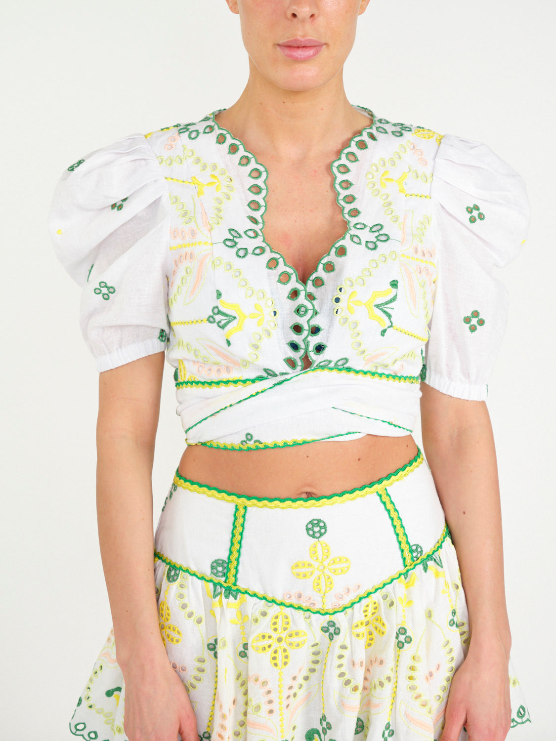 Cardigan mit floralem Loch Muster